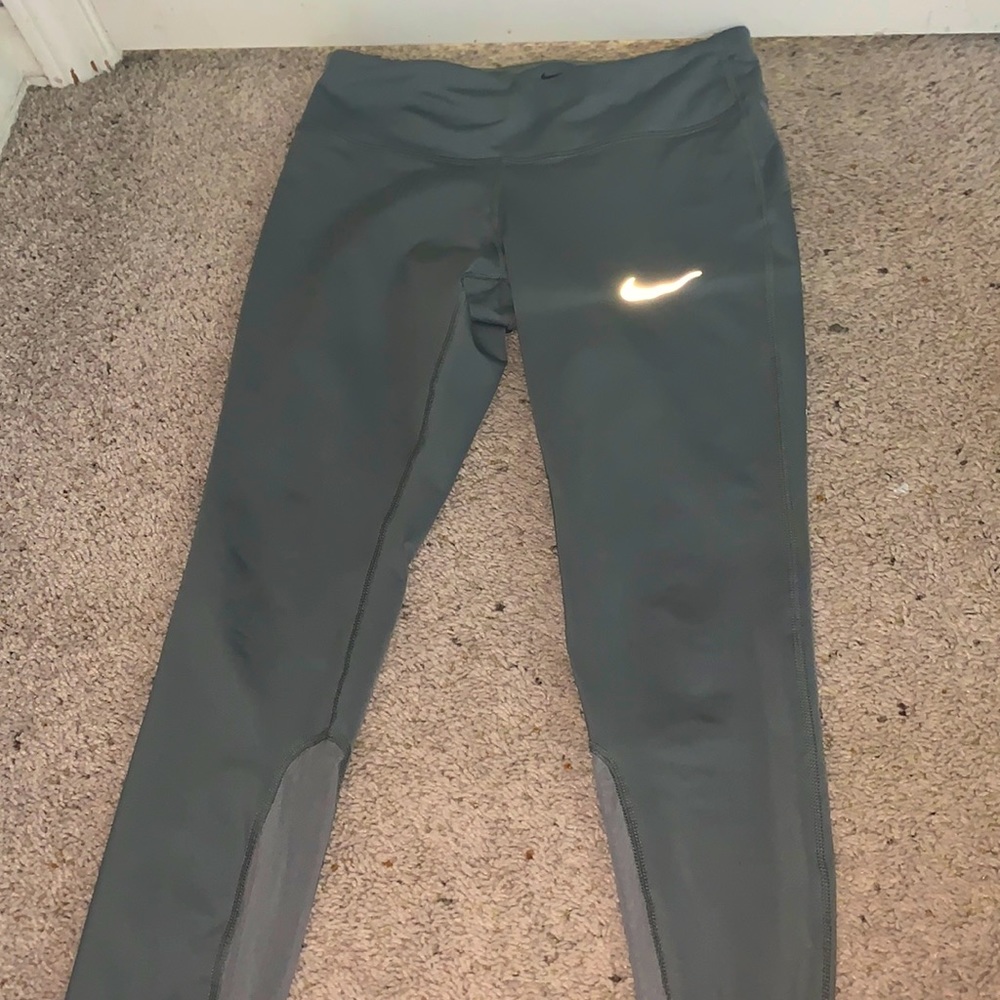 NIKE LEGGINGS PERFECT CONDITION SIZE SMALL